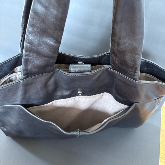 Vince Camuto Sleek Black Large‎ Leather Tote Shoulder Bag Career Office Laptop - Picture 9 of 16